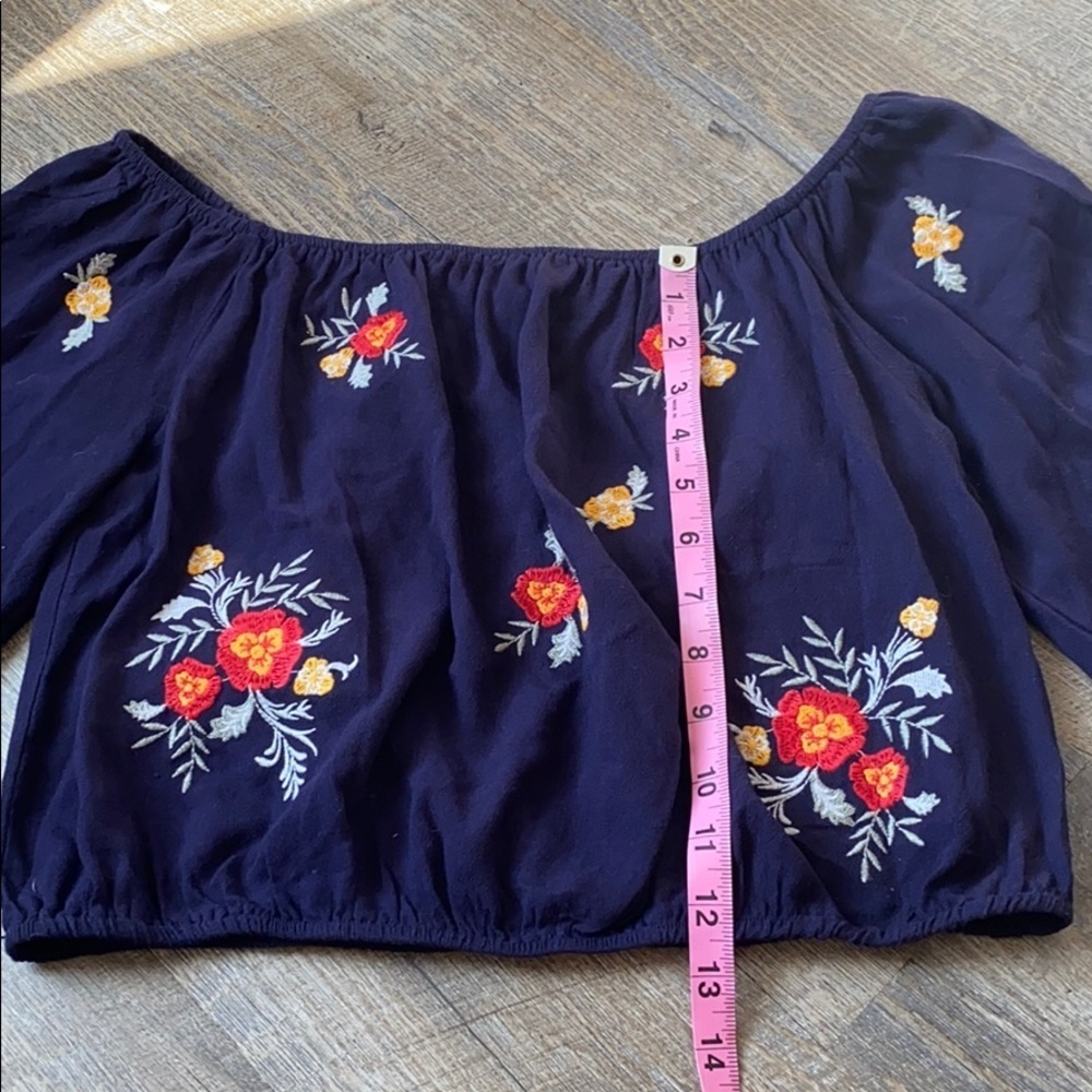 Addie Blue Floral Crop Top Large - Picture 9 of 11